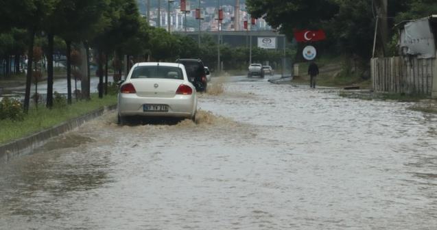 Sağanak yağış etkili oldu…