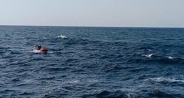 Dalgalar arasında can pazarı