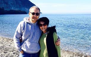  Sevenlerini üzdü…