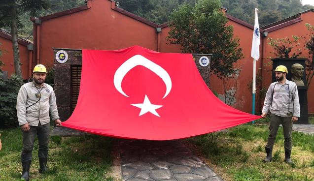 Madene inmeden önce Mehmetçik için dua ettiler