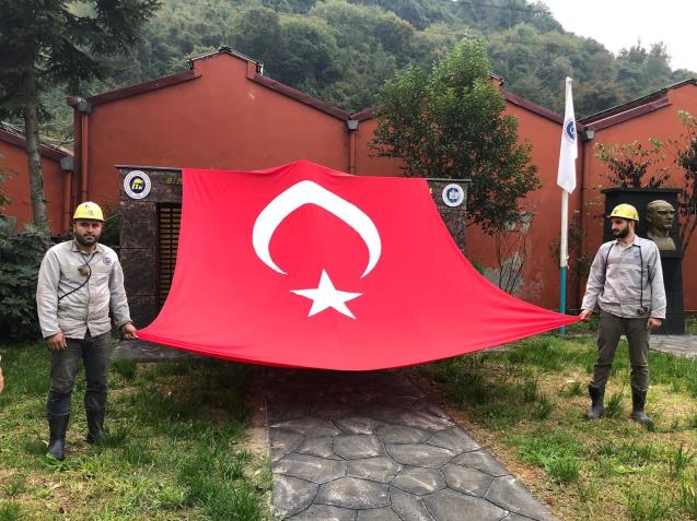 Madene inmeden önce Mehmetçik için dua ettiler