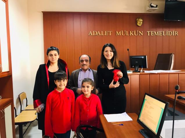 Öğrencilerden esnaf ve kurum çalışanlarına meyve