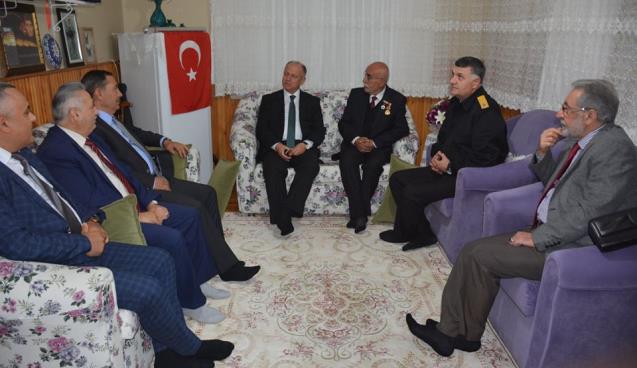 Şehit Ailelerini Ziyaret...