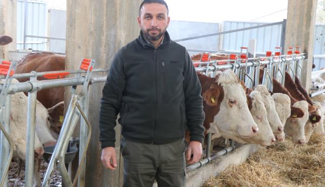İstanbul'daki işini bırakıp hayvancılık için tesis kurdu