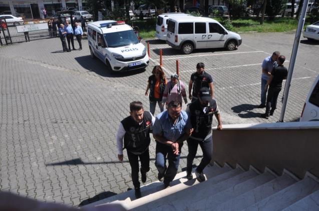 Mısır tarlasına ektiği esrarı hasat yapınca yakayı ele verdi