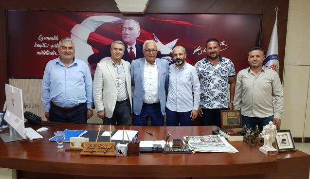 Kızılay’dan efsaneye ziyaret..