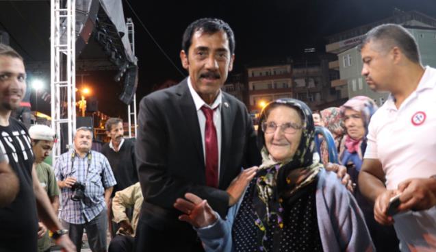 Hasadını toplayan çiftçiler Fındık Festivali’nde eğlendi