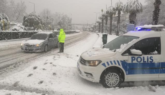 Tonajlı Araçlar trafiğe kapandı