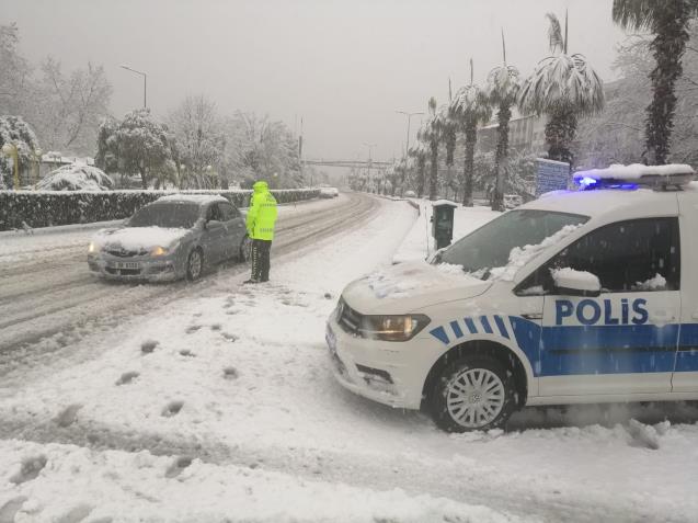 Tonajlı Araçlar trafiğe kapandı