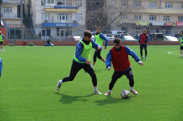 KDZ. EREĞLİ BELEDİYESPOR   BEYKÖY DEPLASMANINA HAZIRLANIYOR