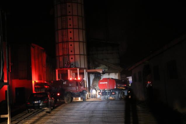 Karabük'te kereste fabrikasında korkutan yangın