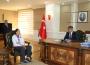 Çocuklardan milli boksör Elif Güneri'ye tebrik sarılması