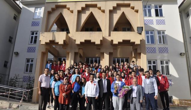 Safranbolu'da milli sporcu öğrencilerle buluştu