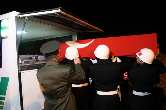 Hakkari şehidinin naaşı memleketi Zonguldak'a getirildi