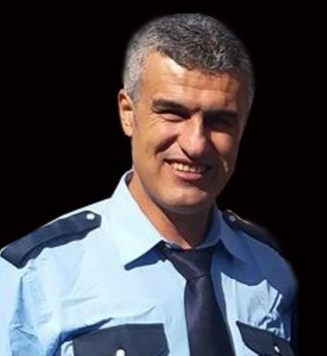 Yüksekten düşerek ölen emekli polis son yolculuğuna