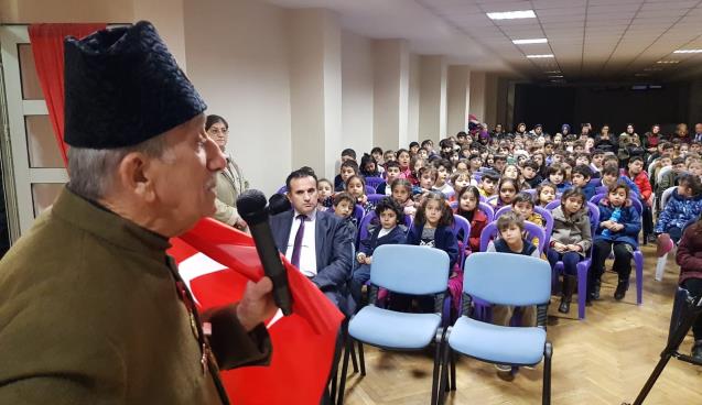 Çanakkale Gazisi Kaçmaz'ın oğlu öğrencilerle buluştu