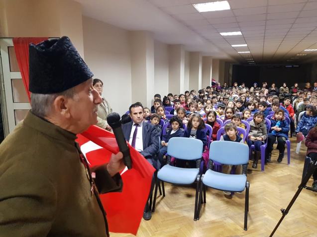 Çanakkale Gazisi Kaçmaz'ın oğlu öğrencilerle buluştu