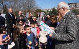 ‘Posbıyık Başkan Karadeniz Ereğli’yi çocuklara anlatıyor’ 