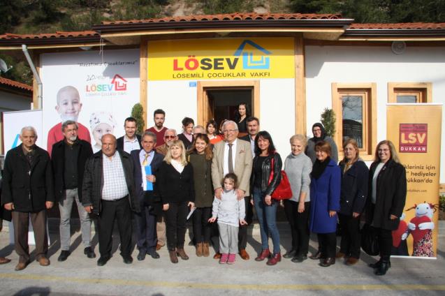 Gönüllü üyesi oldu..