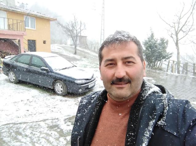 Karakavuz köyüne Mart karı yağdı.