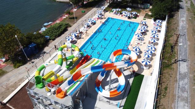 BARIŞ PLAJI’NDA AÇILAN AQUAPARK BÜYÜK İLGİ GÖRDÜ