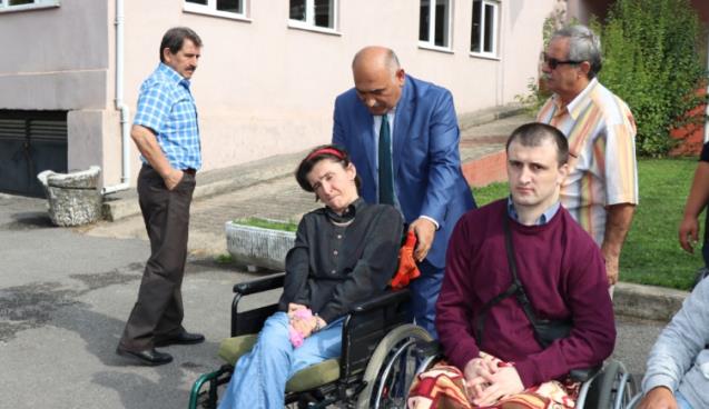 Şahin engellilerin dertlerini dinledi…