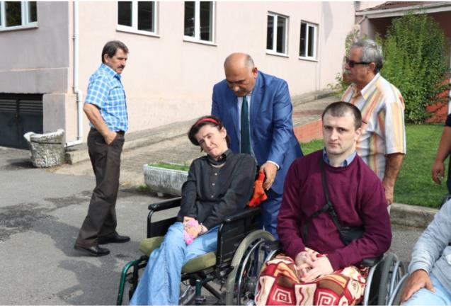 Şahin engellilerin dertlerini dinledi…
