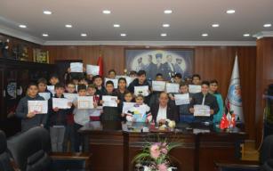 Karneyi alan Başkanına koştu…