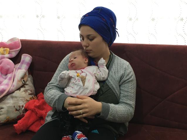 40 günlük bebek tedavi için destek bekliyor