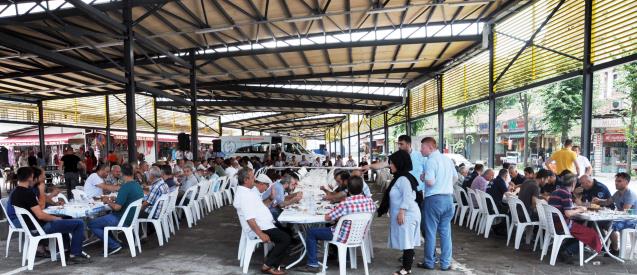 Başkan Uysal, pazarcıların derdini dinledi