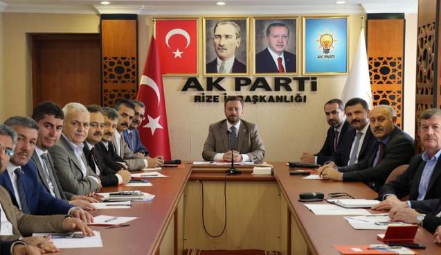 Bölge toplantısına katıldı.