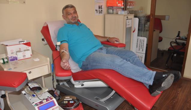 61. kan bağışını Cumhurbaşkanına armağan etti