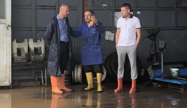 Başkan Keleş selden zarar gören esnafları ziyaret etti 