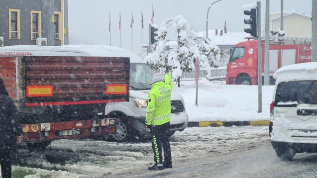 Trafik kazısı meydana geldi.