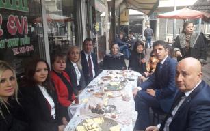 Kahvaltı düzenledi..