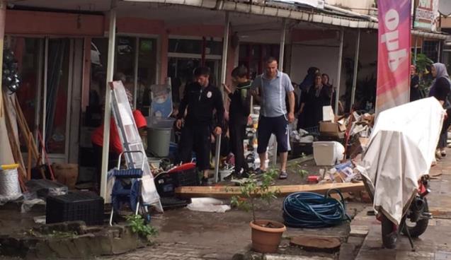 Gülüç sel yaralarını sarıyor