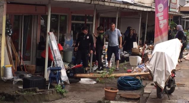 Gülüç sel yaralarını sarıyor