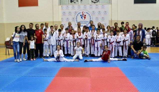  6 Taekwondo’cu milli takım seçmelerine katılacak 