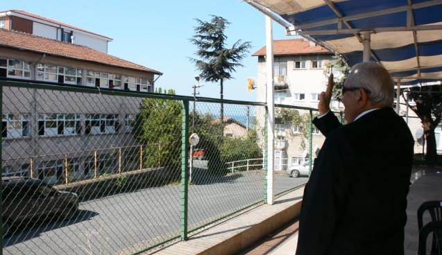 GENÇLER "SEVGİ, BARIŞ, DOSTLUK" DEDİ