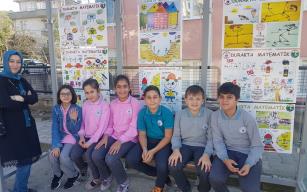 'Durakta Matematik' projesi için asılan afişler dikkat çekti