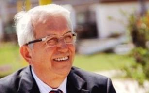 Mukaddes Yolda Herkesin Desteğine İhtiyacım Var...