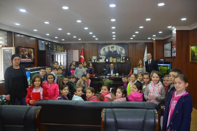 Demirtaş; “Öğrenci ve öğretmenlerimizin yanındayız…"