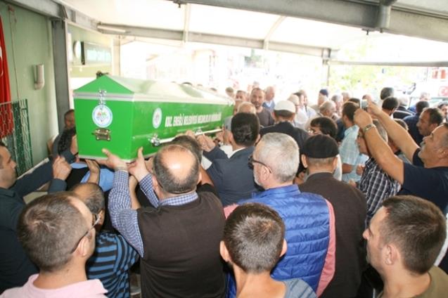 Ablasını kaybetti...