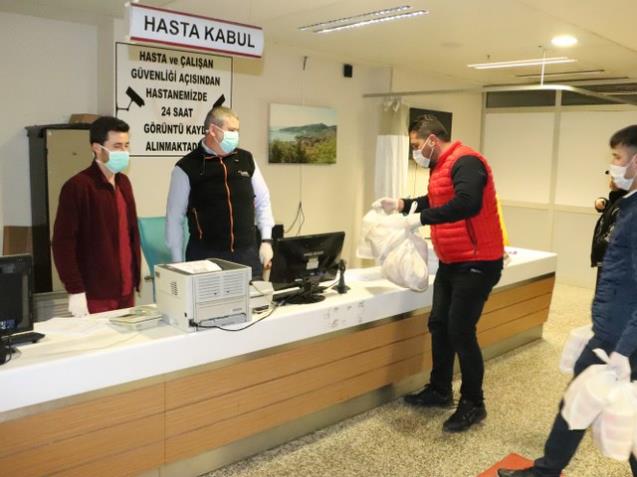 Sağlıkçıları unutmadı !!