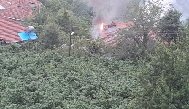 EVİNİ 4. KEZ YAKTI