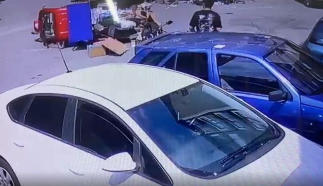 Şaka gibi kaza...Kameralara yansıdı...