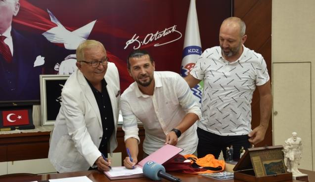 Kdz. Ereğli Belediyespor, İsmail Aksu ile sözleşme imzaladı