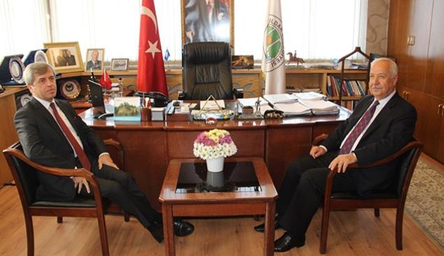 Vali Çınar’dan ‘Veda Ziyareti’…