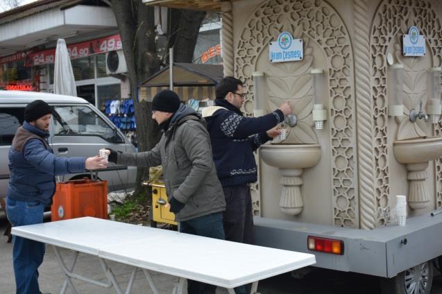 Başkan Uysal'dan sıcak çorba ikramı...