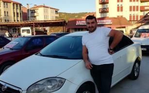 Dereye uçan araç alevler içinde kaldı: 1 yaralı